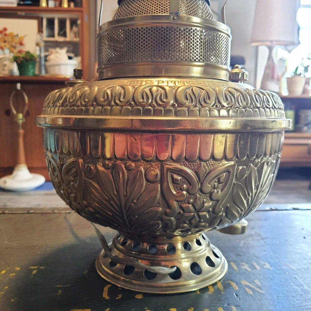 Vintage The Pittsburgh 1800s Victorian Brass Oil Lamp Electric Plug Conversion